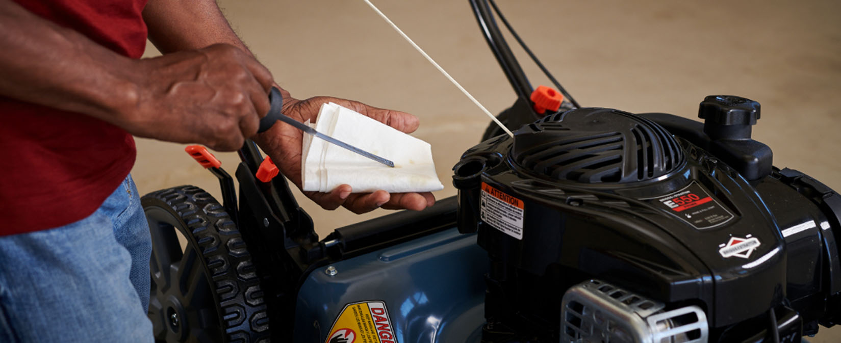 Briggs & Stratton lawn mower engine